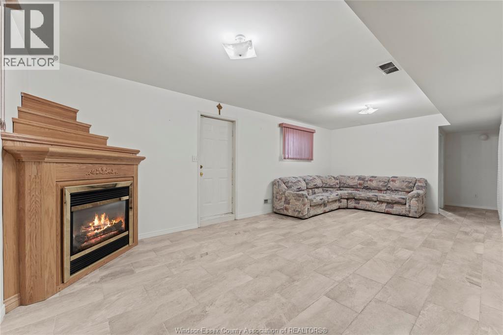1560 Grand Marais Road East, Windsor, Ontario  N8W 1W2 - Photo 21 - 26011138