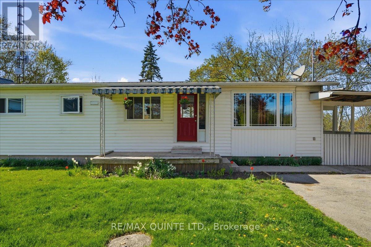 1467 County Rd 15 Road, Prince Edward County, Ontario  K0K 1W0 - Photo 4 - X13128210
