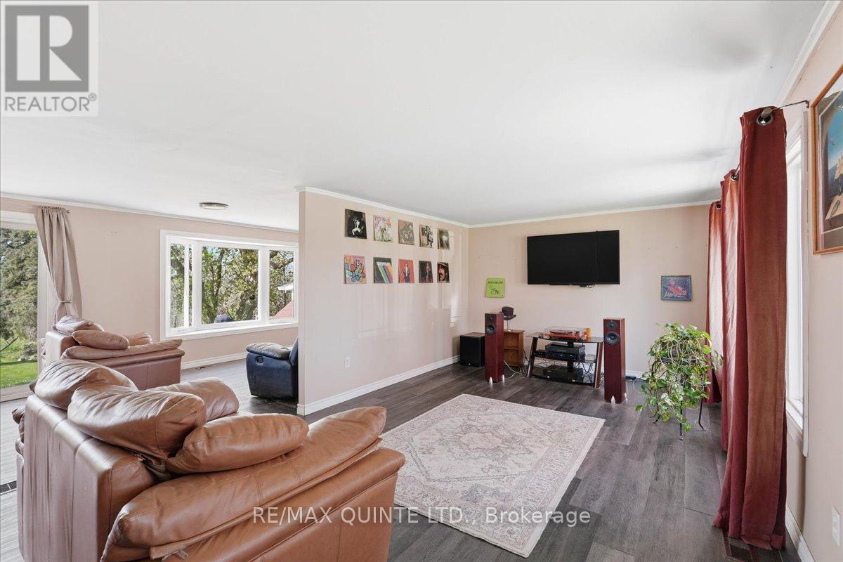 1467 County Rd 15 Road, Prince Edward County, Ontario  K0K 1W0 - Photo 6 - X13128210