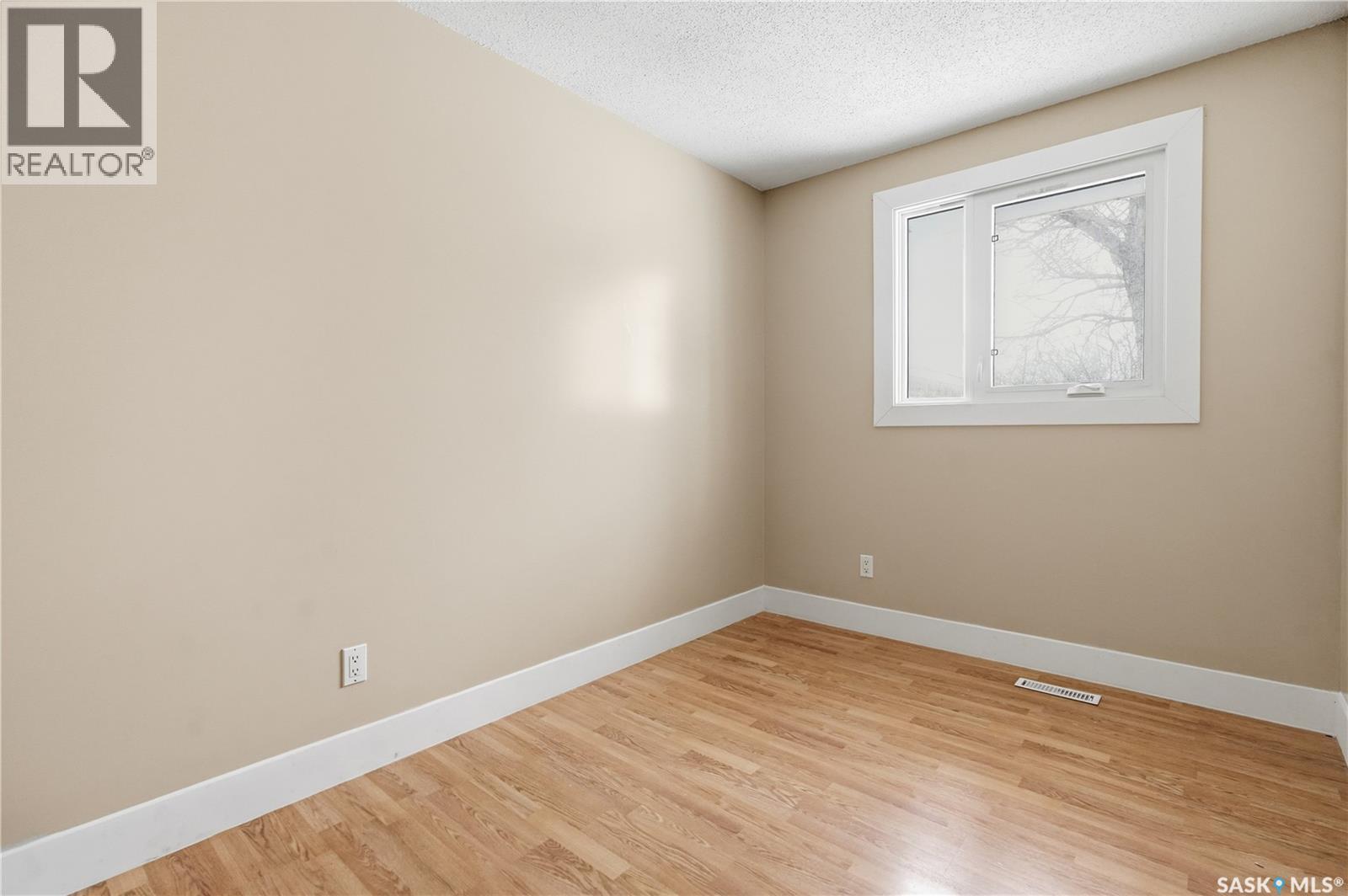 94 Lloyd Crescent, Regina, Saskatchewan  S4R 6C1 - Photo 14 - SK033909