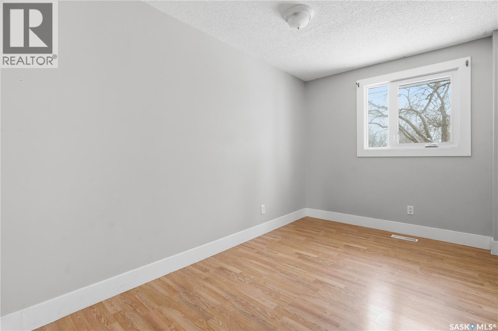 94 Lloyd Crescent, Regina, Saskatchewan  S4R 6C1 - Photo 16 - SK033909