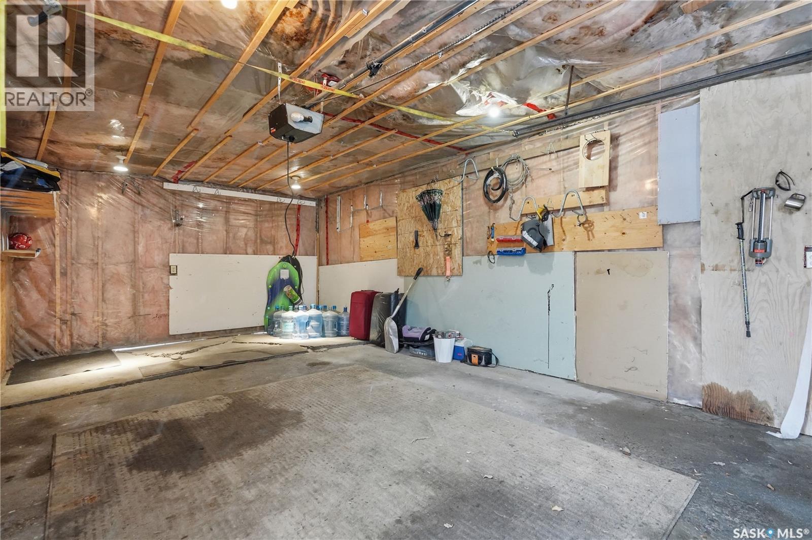 94 Lloyd Crescent, Regina, Saskatchewan  S4R 6C1 - Photo 31 - SK033909