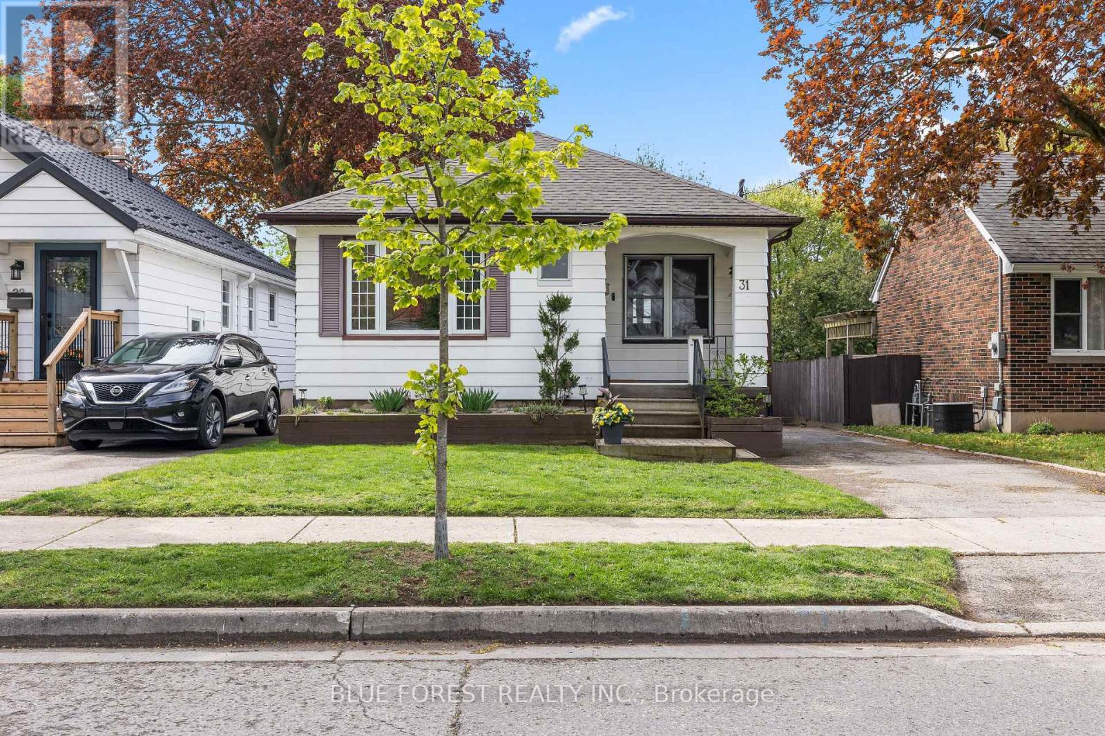 31 Eastman Avenue, London East, Ontario  N5W 2M3 - Photo 2 - X13128000
