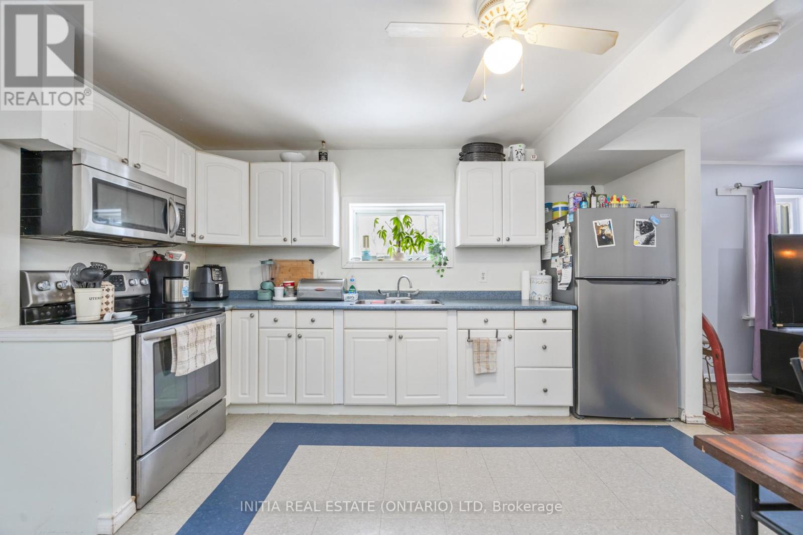 993 Murphy Road W, Sarnia, Ontario  N7S 2Y3 - Photo 13 - X13128004