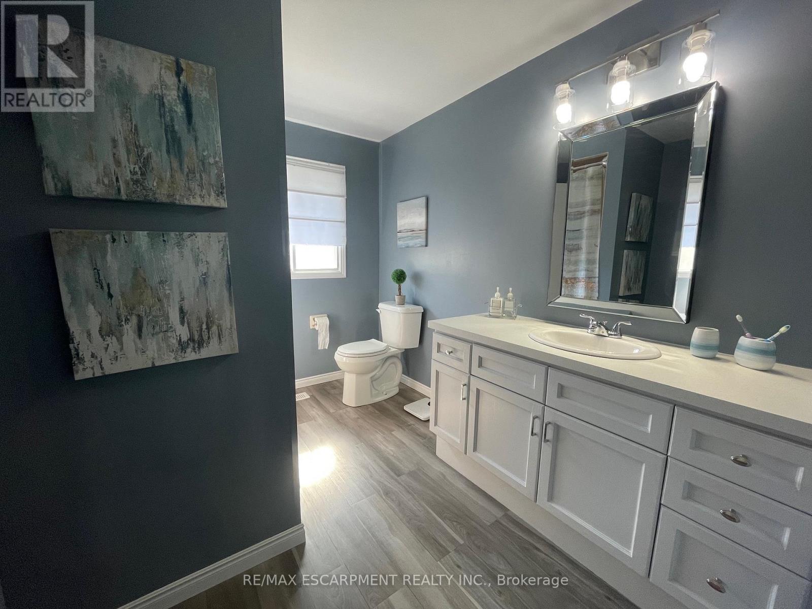 31 Blackfriar Lane, Brantford, Ontario  N3R 7M2 - Photo 5 - X13127768