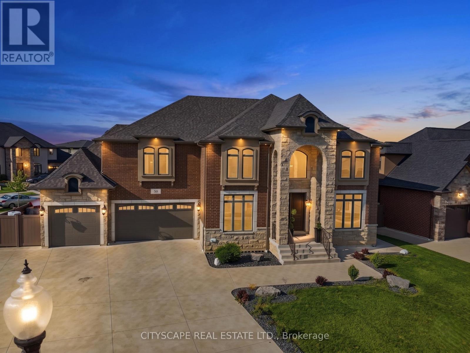 30 AUGUSTUS COURT, LaSalle, Ontario