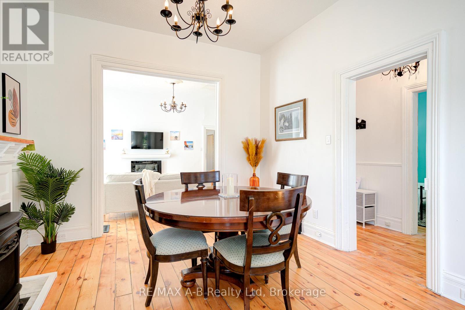 246 Wellington Street, Stratford, Ontario  N5A 2L6 - Photo 14 - X13127950