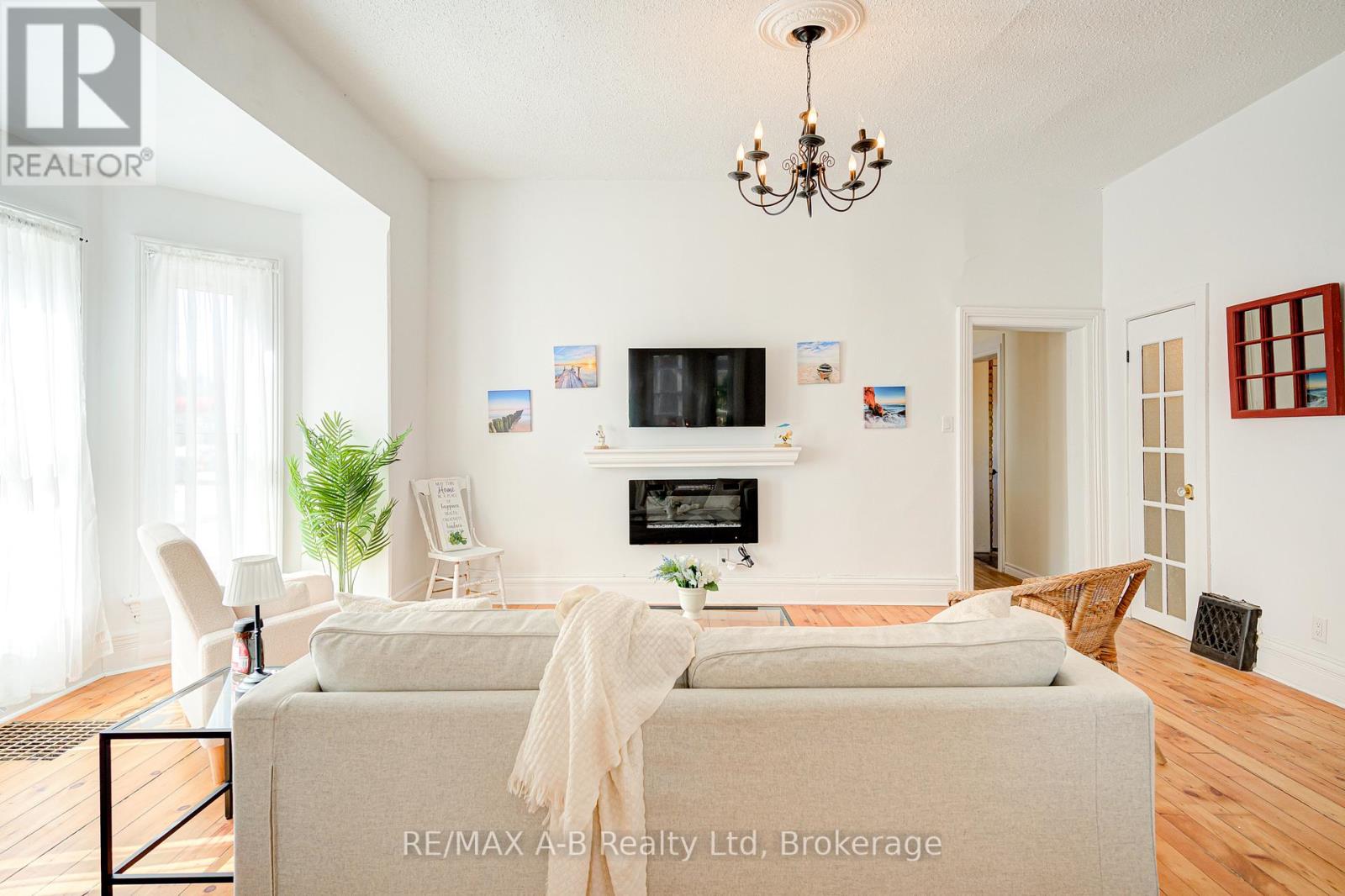 246 Wellington Street, Stratford, Ontario  N5A 2L6 - Photo 16 - X13127950