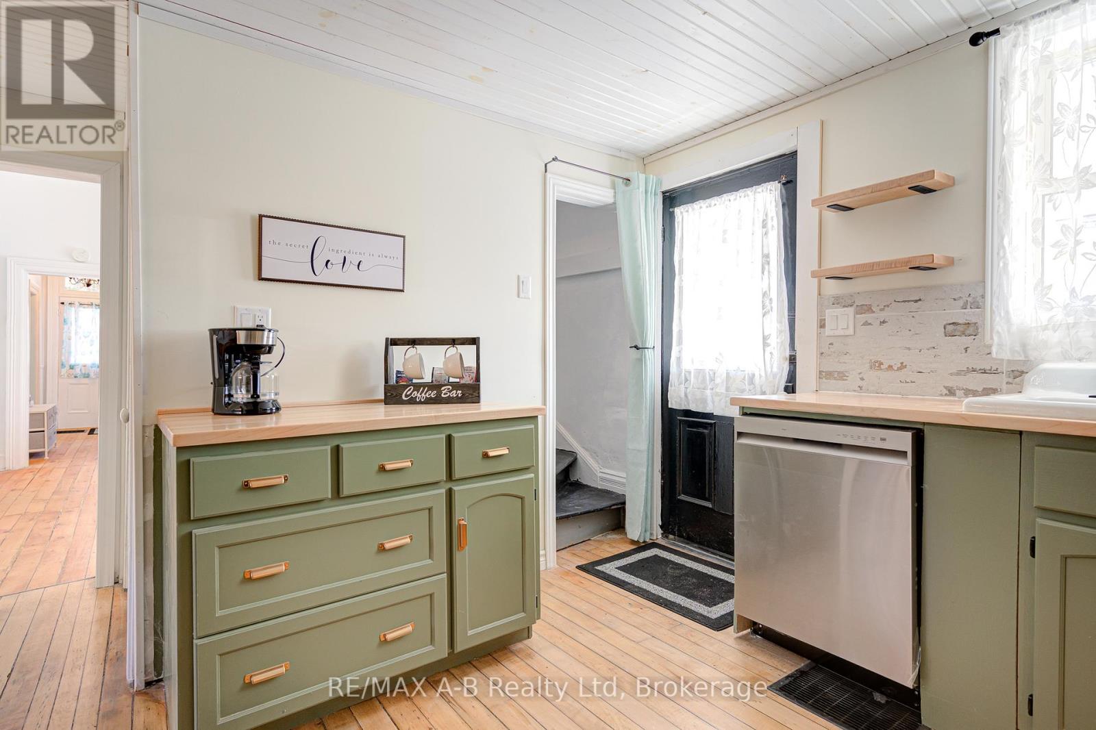 246 Wellington Street, Stratford, Ontario  N5A 2L6 - Photo 32 - X13127950