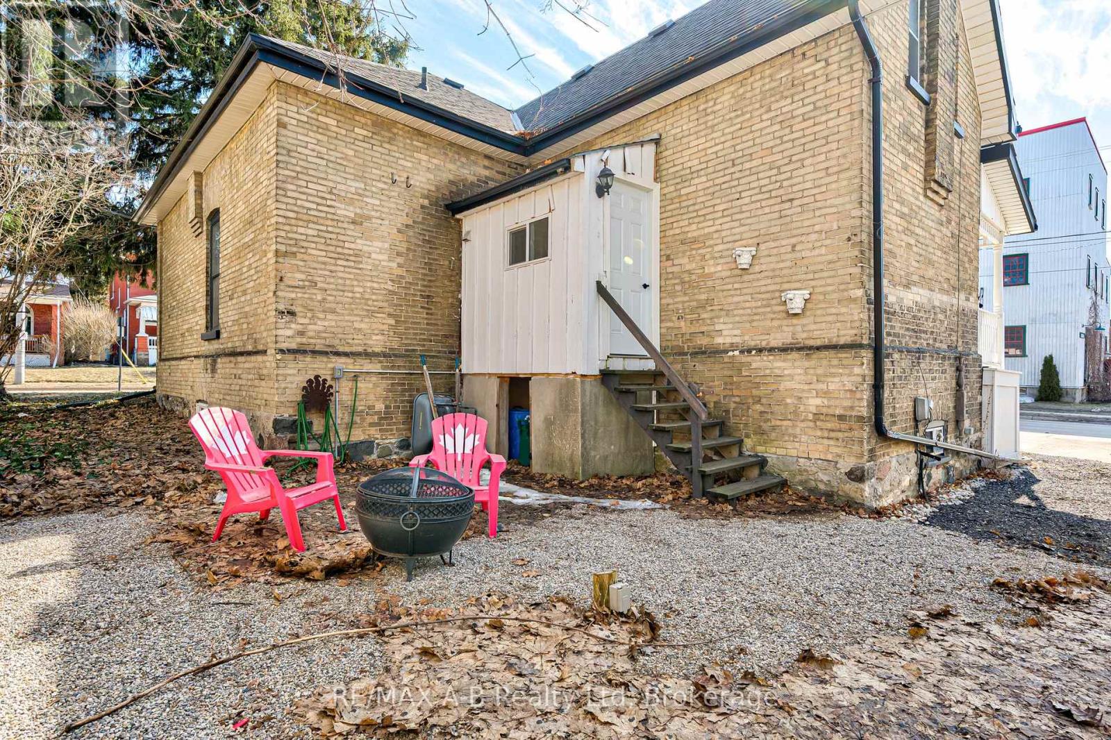 246 Wellington Street, Stratford, Ontario  N5A 2L6 - Photo 38 - X13127950