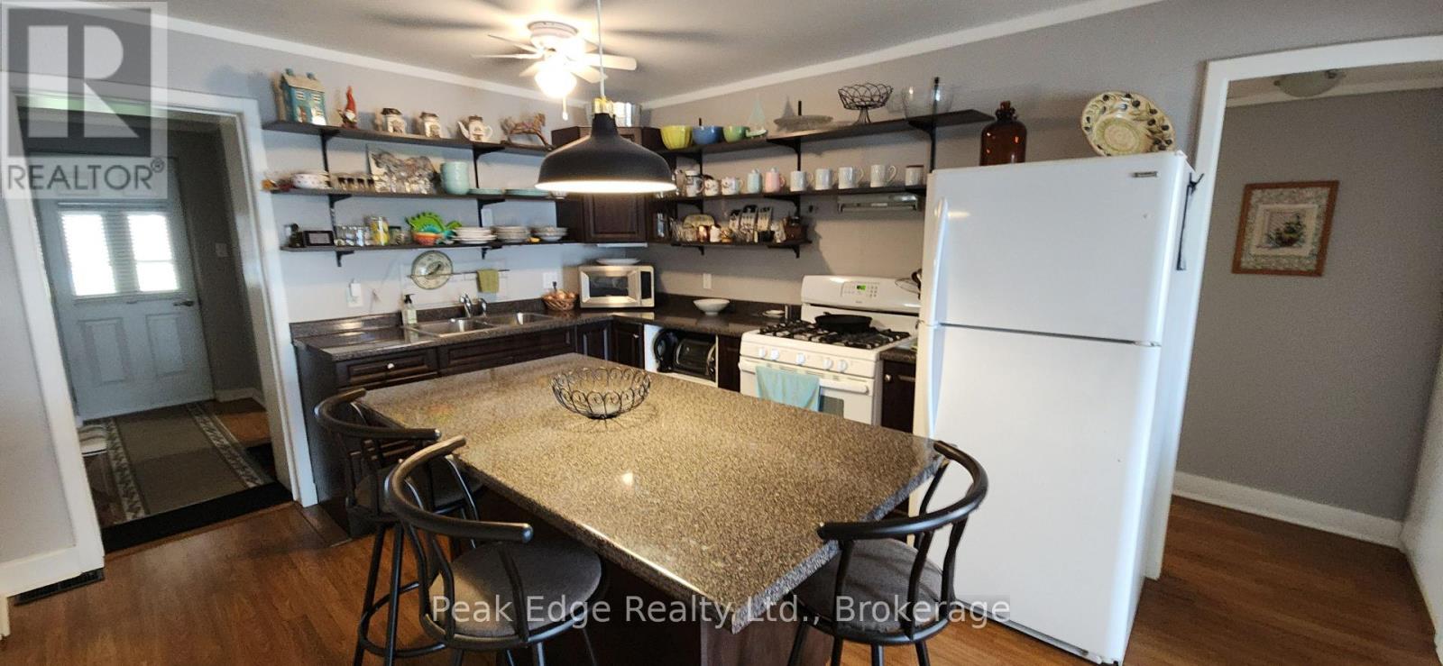 151 Garafraxa Street S, West Grey, Ontario  N0G 1R0 - Photo 6 - X13127982