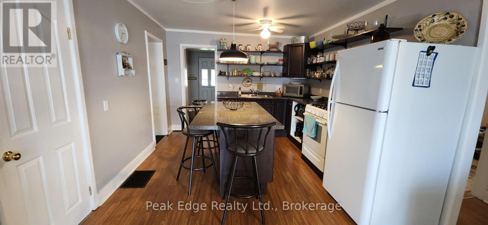 151 Garafraxa Street S, West Grey, Ontario  N0G 1R0 - Photo 8 - X13127982