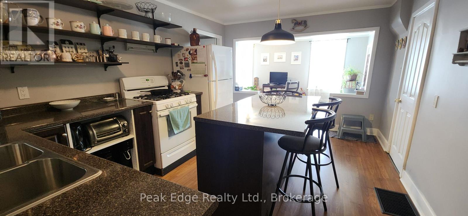 151 Garafraxa Street S, West Grey, Ontario  N0G 1R0 - Photo 10 - X13127984