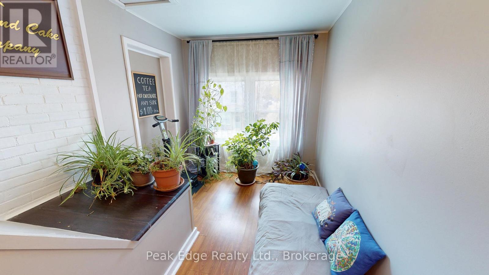 151 Garafraxa Street S, West Grey, Ontario  N0G 1R0 - Photo 12 - X13127984