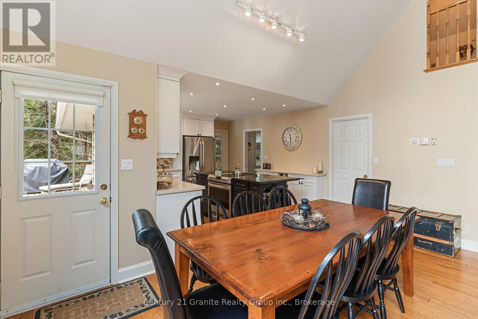 3012 West Shore Road, Dysart Et Al, Ontario  K0M 1S0 - Photo 12 - X13128026