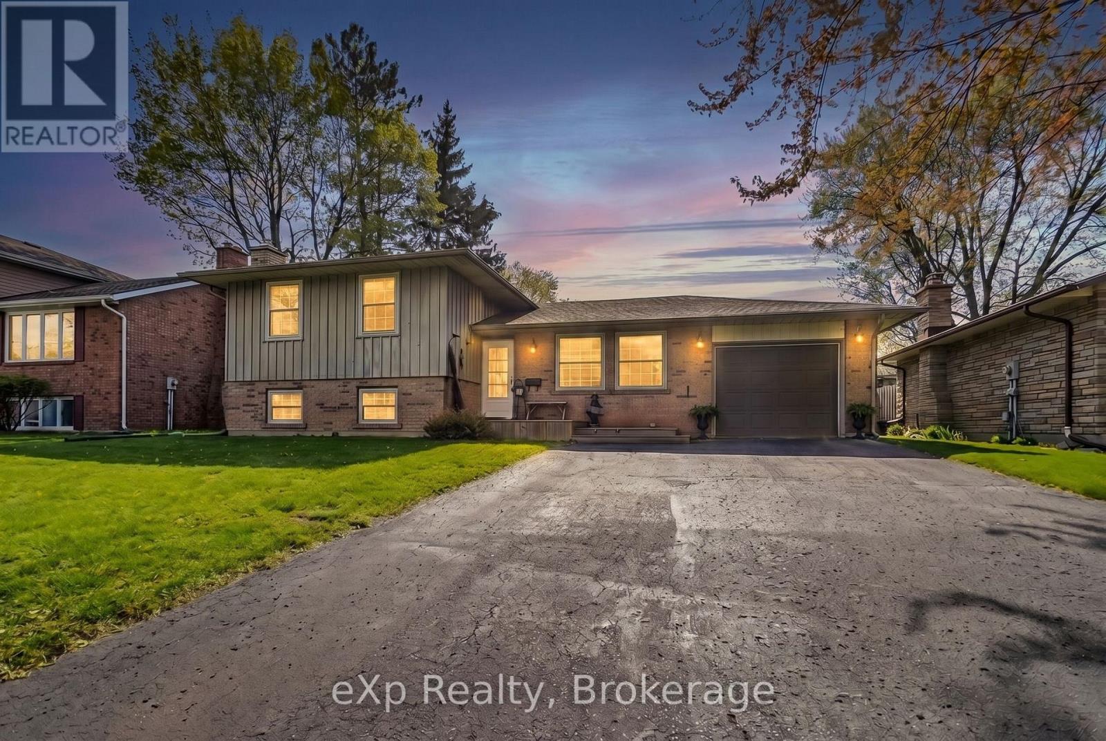 84 Trottier Drive, Tillsonburg, Ontario  N4G 4R2 - Photo 2 - X13128054