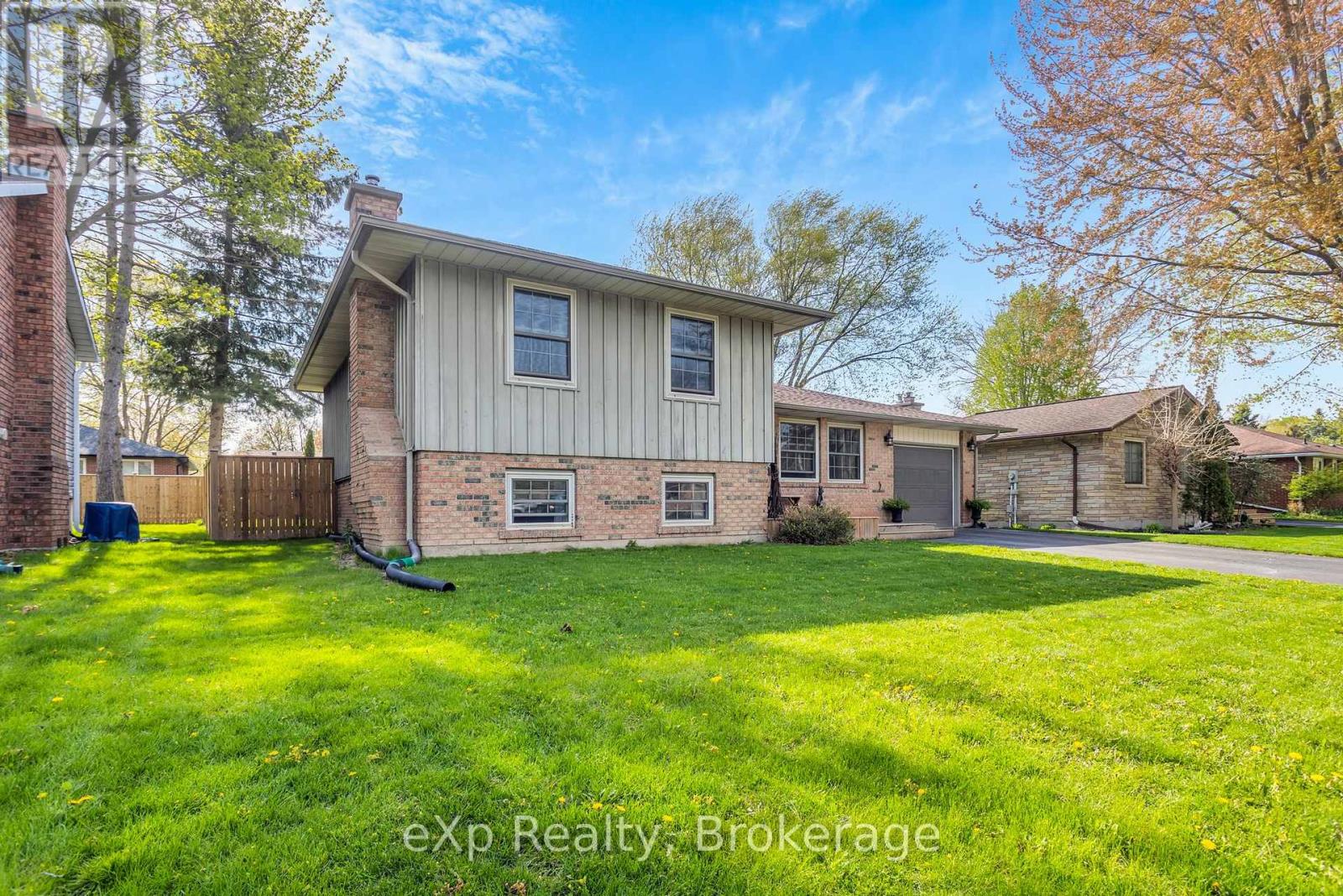 84 Trottier Drive, Tillsonburg, Ontario  N4G 4R2 - Photo 3 - X13128054