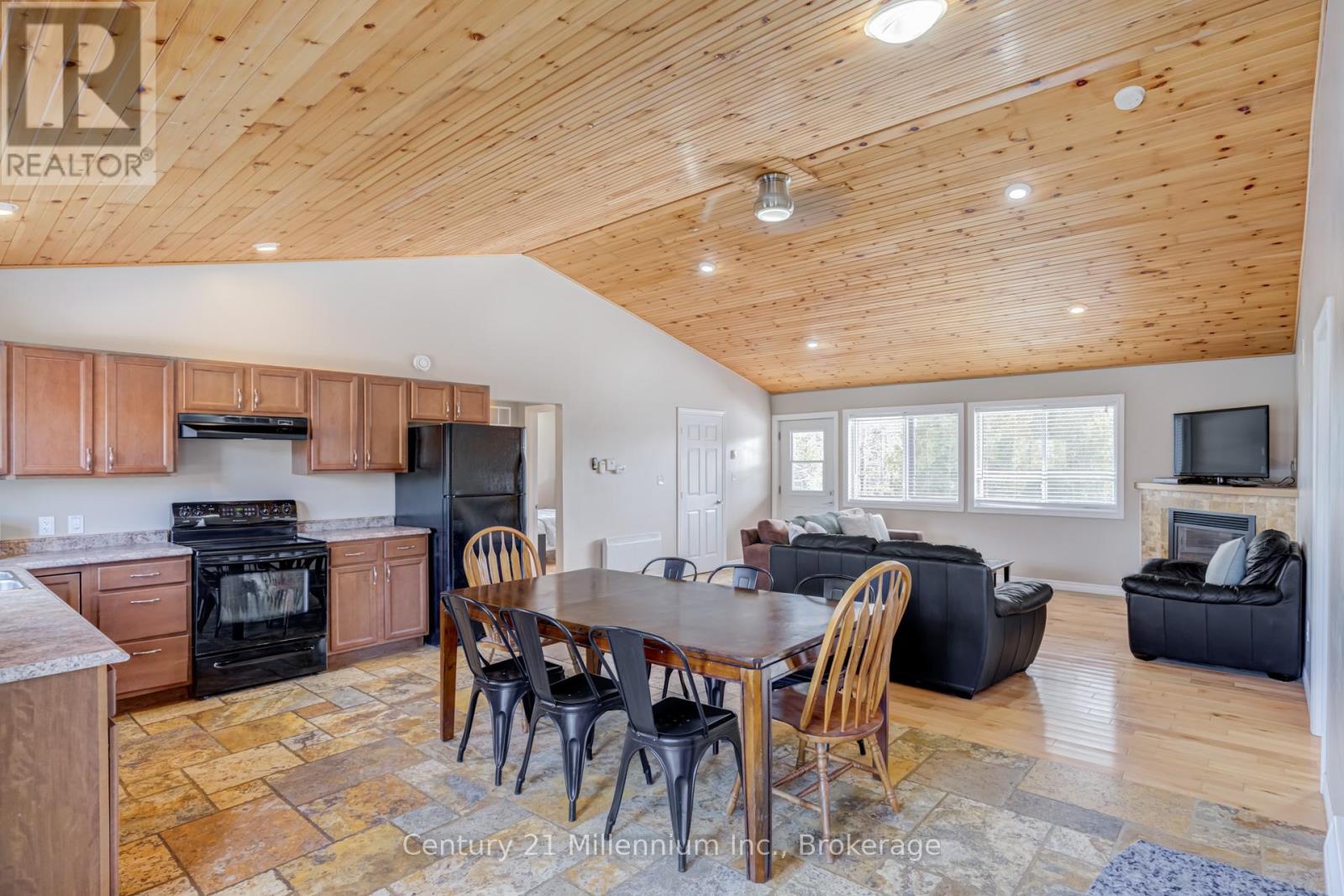62 Mcivor Drive, Northern Bruce Peninsula, Ontario  N0H 1Z0 - Photo 19 - X13128072