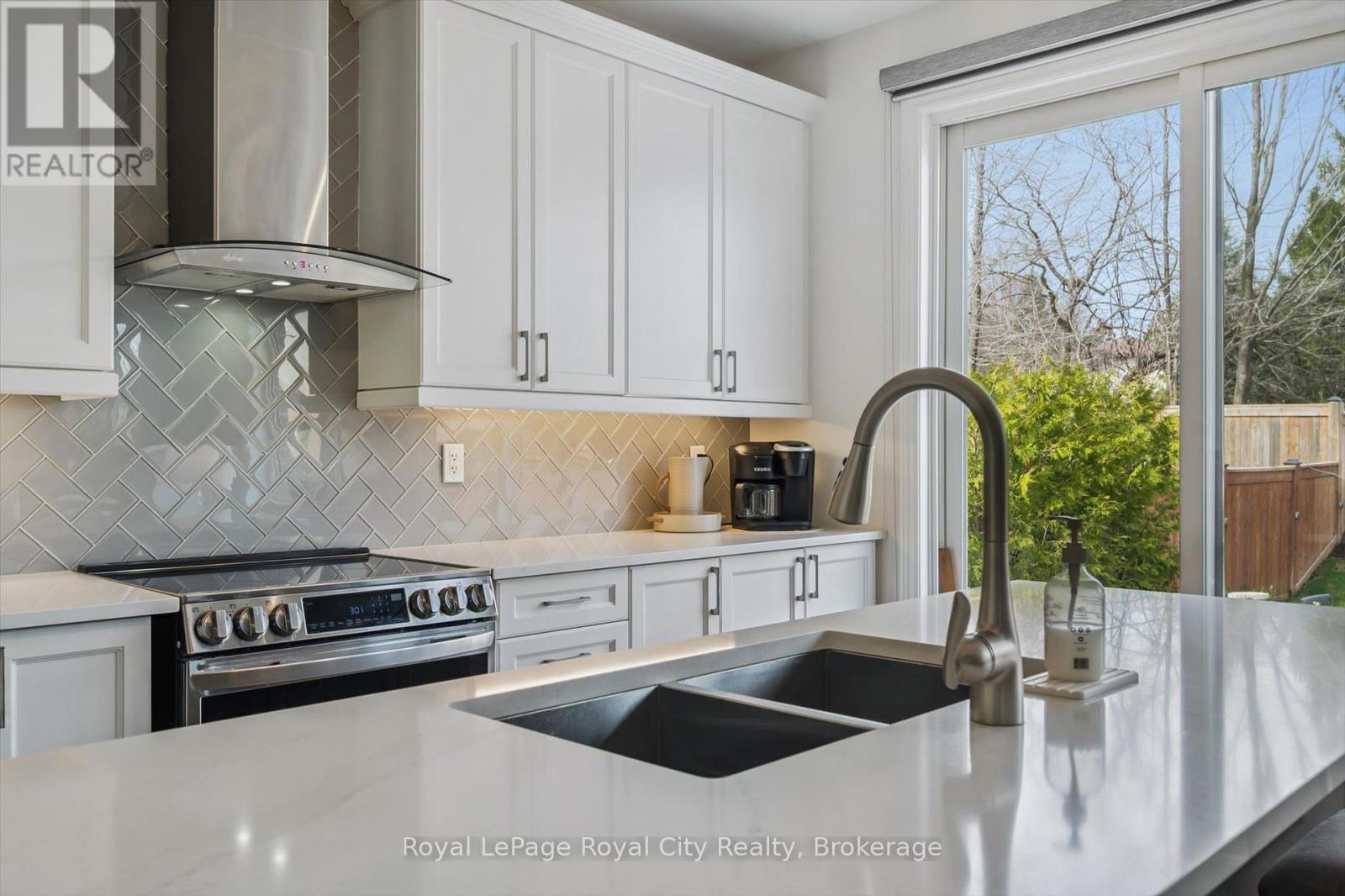 108 Harpin Way E, Centre Wellington, Ontario  N1M 0G9 - Photo 18 - X13128092