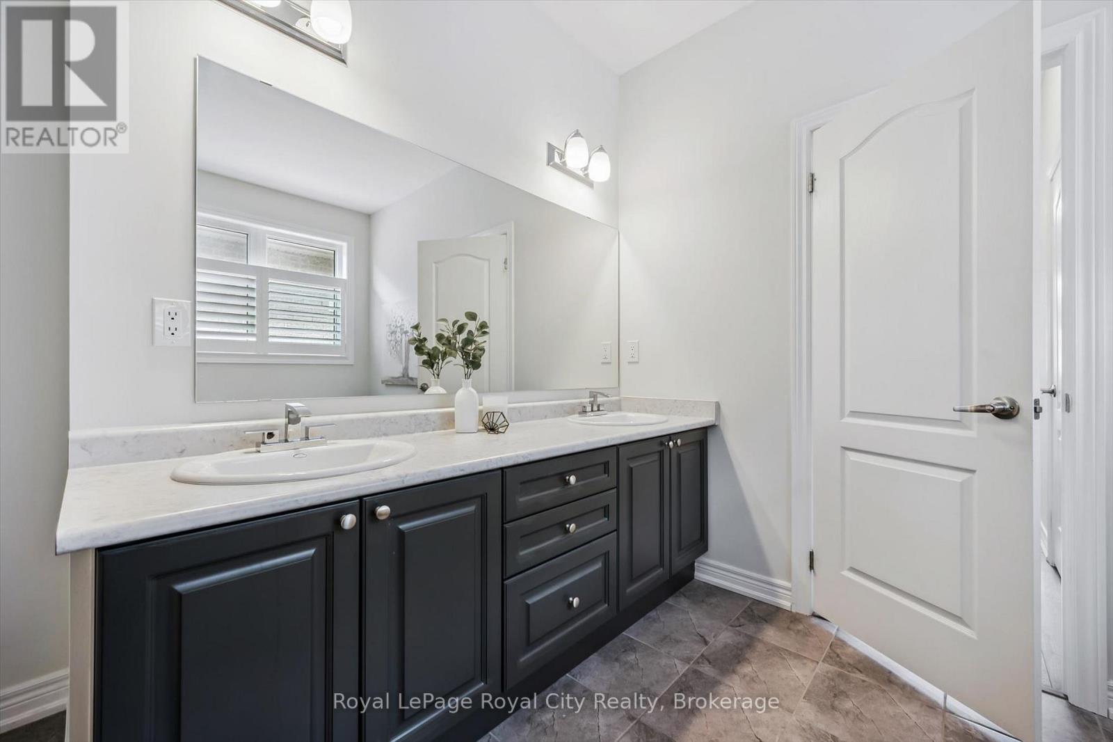 108 Harpin Way E, Centre Wellington, Ontario  N1M 0G9 - Photo 25 - X13128092