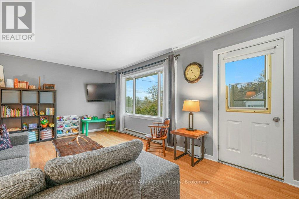 31 Cascade Street, Parry Sound, Ontario  P2A 1J8 - Photo 12 - X13128196