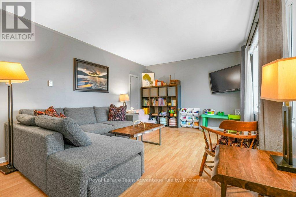 31 Cascade Street, Parry Sound, Ontario  P2A 1J8 - Photo 13 - X13128196