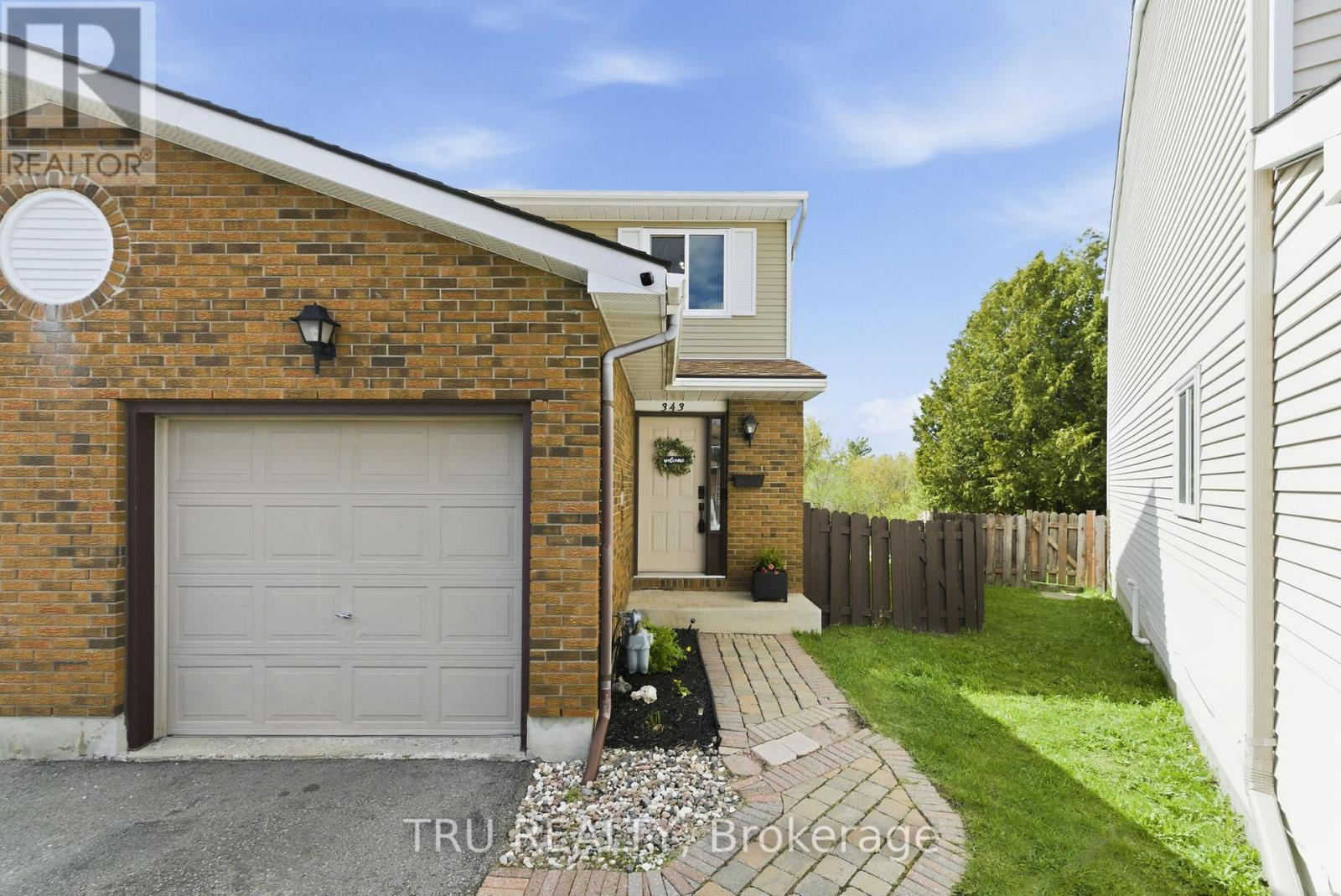 18 - 343 Monica Crescent, Ottawa, Ontario  K1E 3N7 - Photo 2 - X13127962