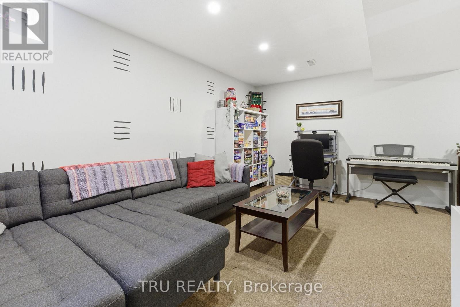 18 - 343 Monica Crescent, Ottawa, Ontario  K1E 3N7 - Photo 39 - X13127962