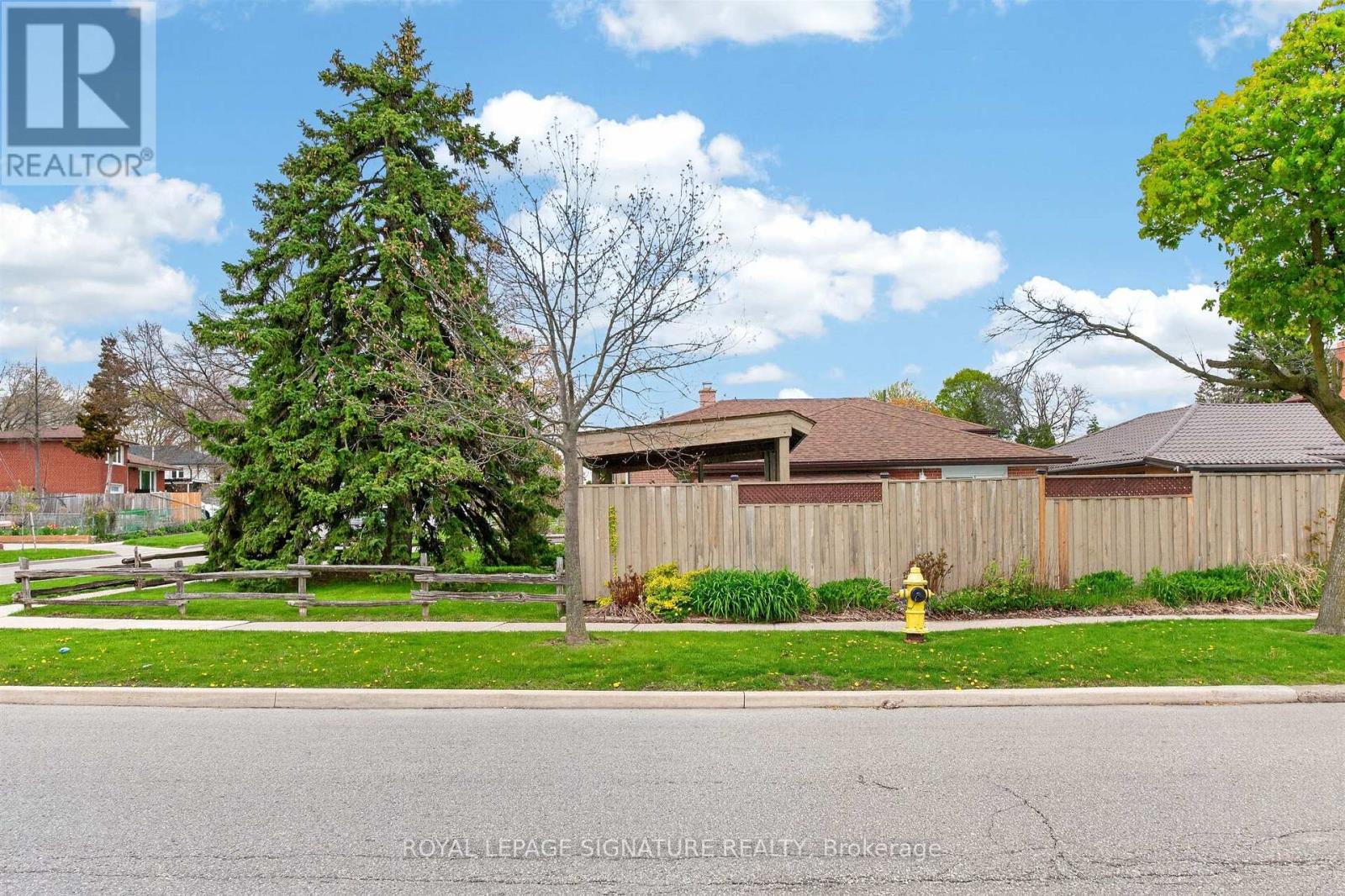 1 Stanwell Drive, Toronto, Ontario  M1P 4H6 - Photo 40 - E13126366