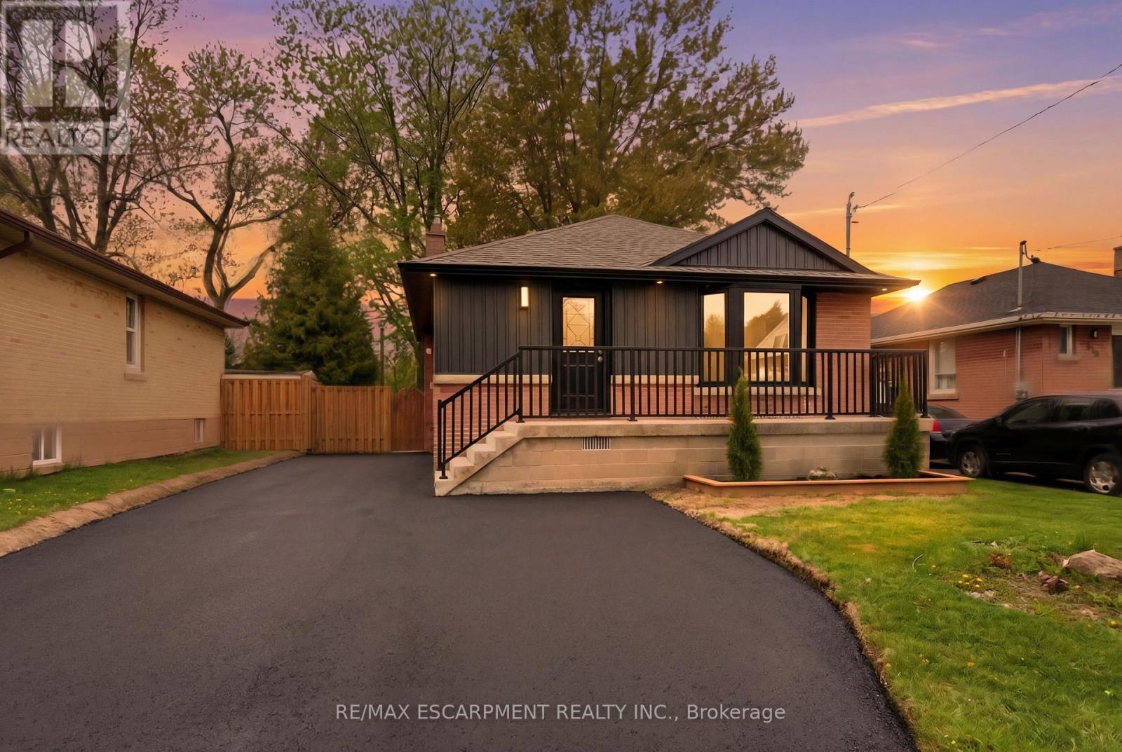 374 EAST 13TH STREET, Hamilton, Ontario