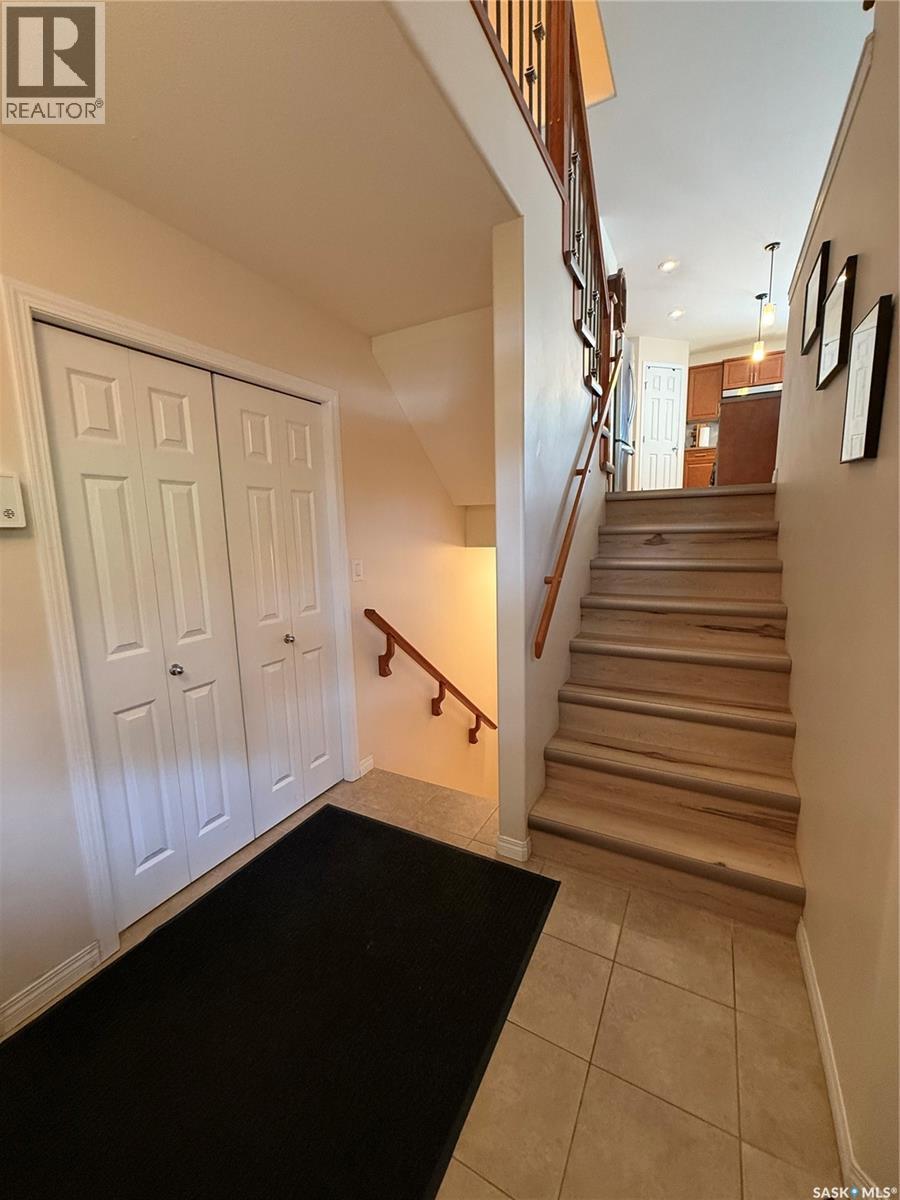 425 Y Avenue S, Saskatoon, Saskatchewan  S7M 3J8 - Photo 4 - SK035964