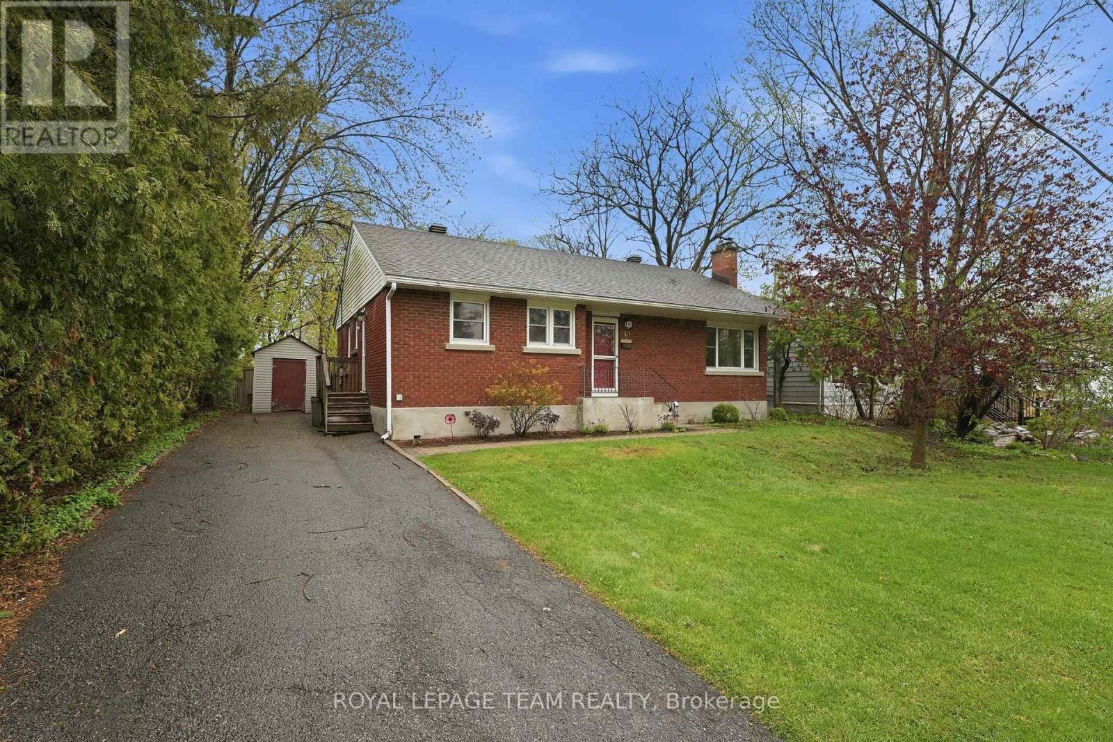 49 Crownhill Street, Ottawa, Ontario  K1J 7K5 - Photo 5 - X12712180
