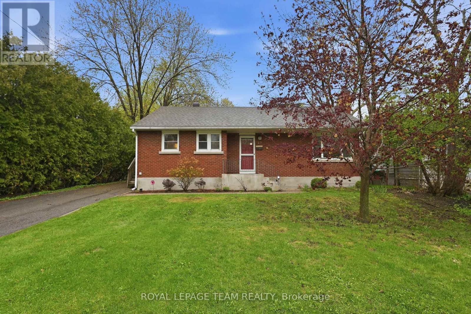 49 Crownhill Street, Ottawa, Ontario  K1J 7K5 - Photo 6 - X12712180