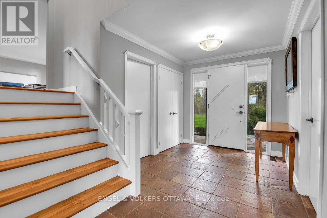 1477 Jarvis Drive, Ottawa, Ontario  K1V 1H1 - Photo 6 - X13127210