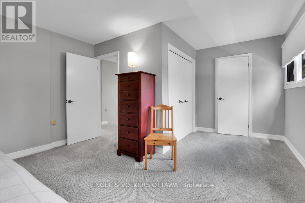 1477 Jarvis Drive, Ottawa, Ontario  K1V 1H1 - Photo 20 - X13127210
