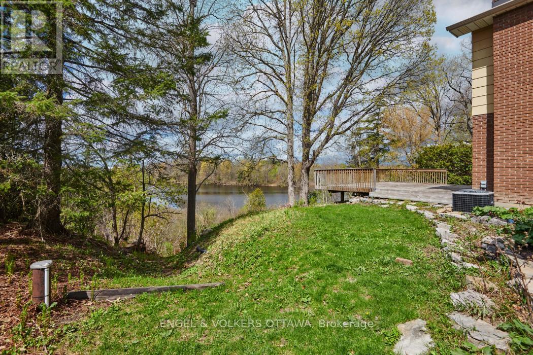 1477 Jarvis Drive, Ottawa, Ontario  K1V 1H1 - Photo 26 - X13127210