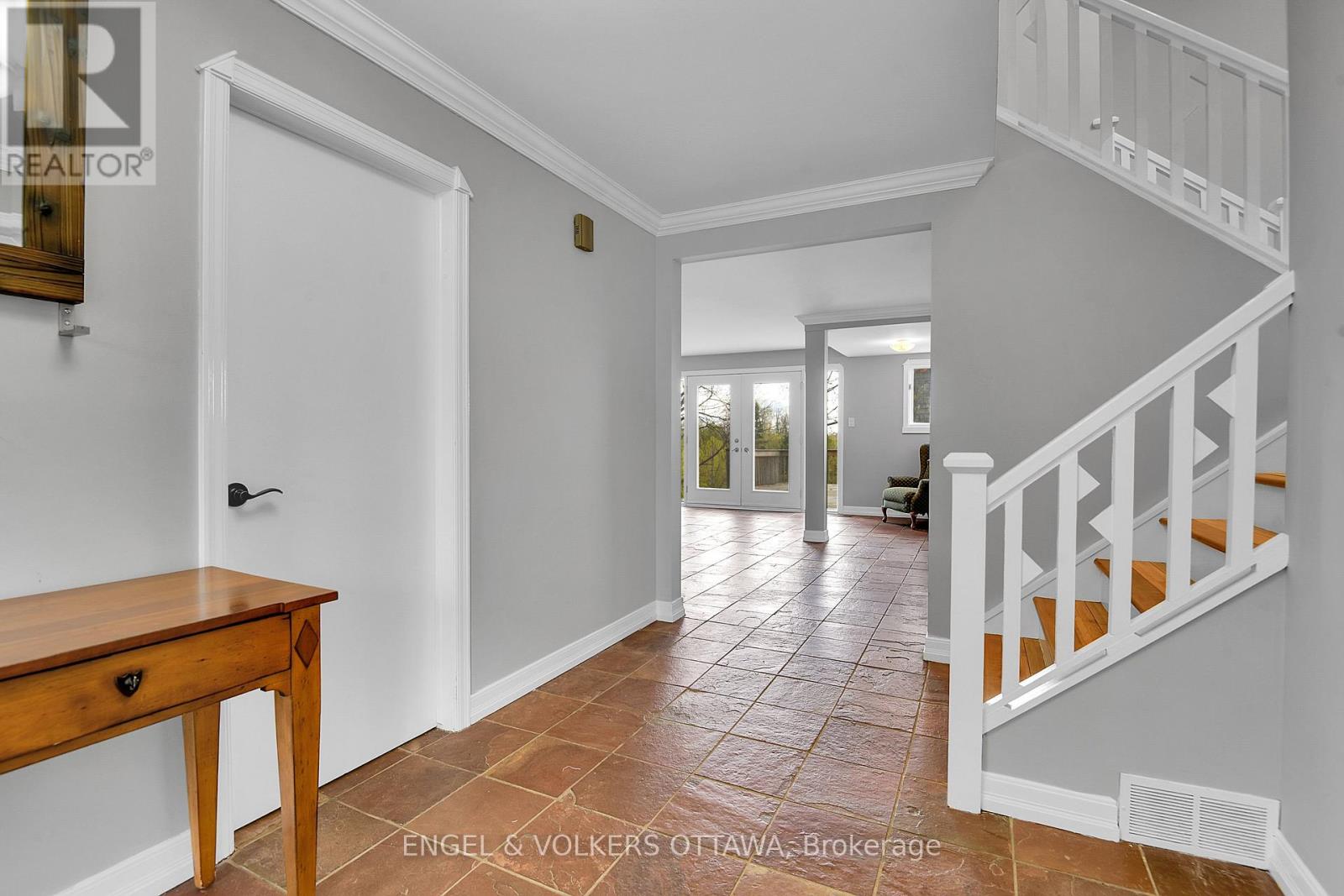 1477 Jarvis Drive, Ottawa, Ontario  K1V 1H1 - Photo 7 - X13127210