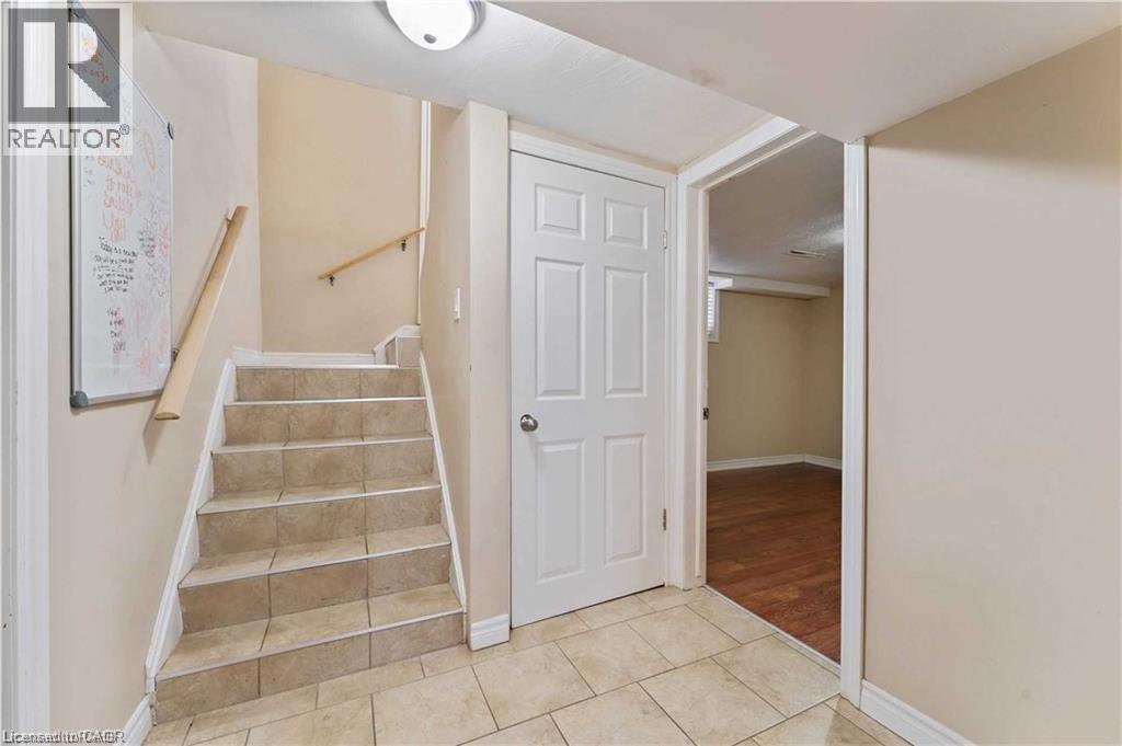 864 Upper Ottawa Street Unit# Basement, Hamilton, Ontario  L8T 3V5 - Photo 3 - 40826975