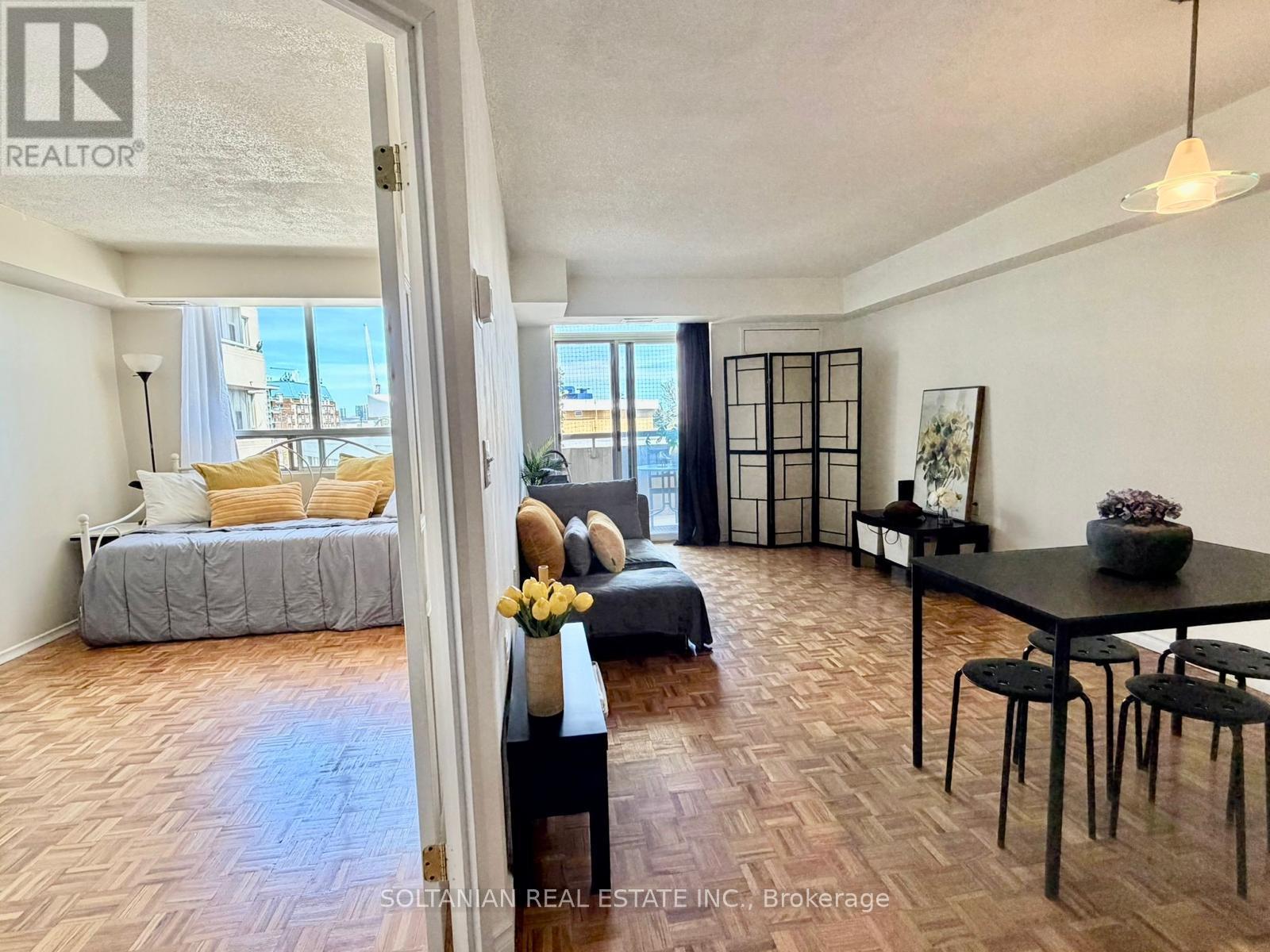 402 - 555 Wilson Hts Boulevard, Toronto, Ontario  M3H 6B5 - Photo 3 - C13127976