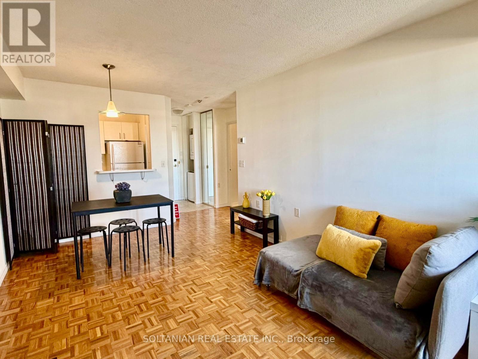 402 - 555 Wilson Hts Boulevard, Toronto, Ontario  M3H 6B5 - Photo 4 - C13127976