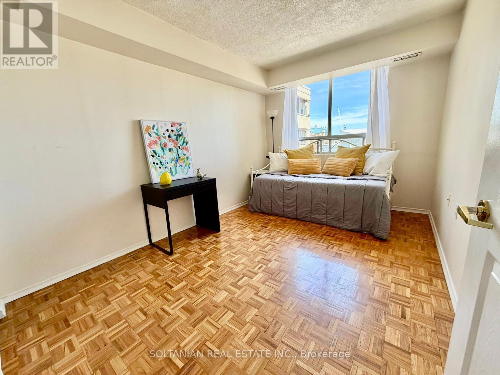 402 - 555 Wilson Hts Boulevard, Toronto, Ontario  M3H 6B5 - Photo 9 - C13127976