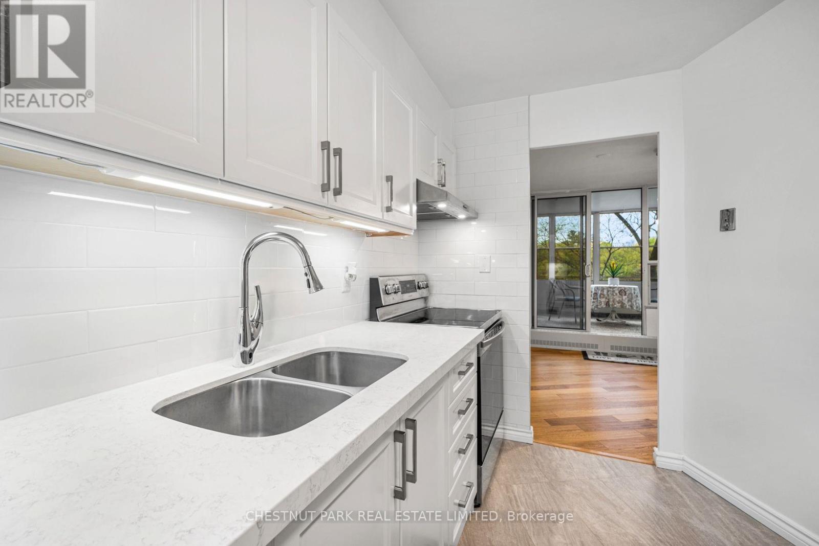 206 - 60 Pavane Linkway, Toronto, Ontario  M3C 1A1 - Photo 13 - C13128070