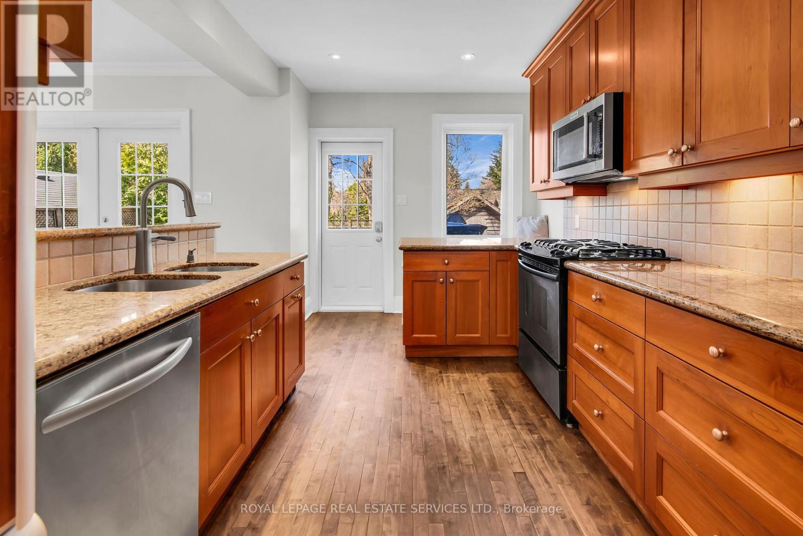 296 Rosewell Avenue, Toronto, Ontario  M4R 2A8 - Photo 18 - C13128078