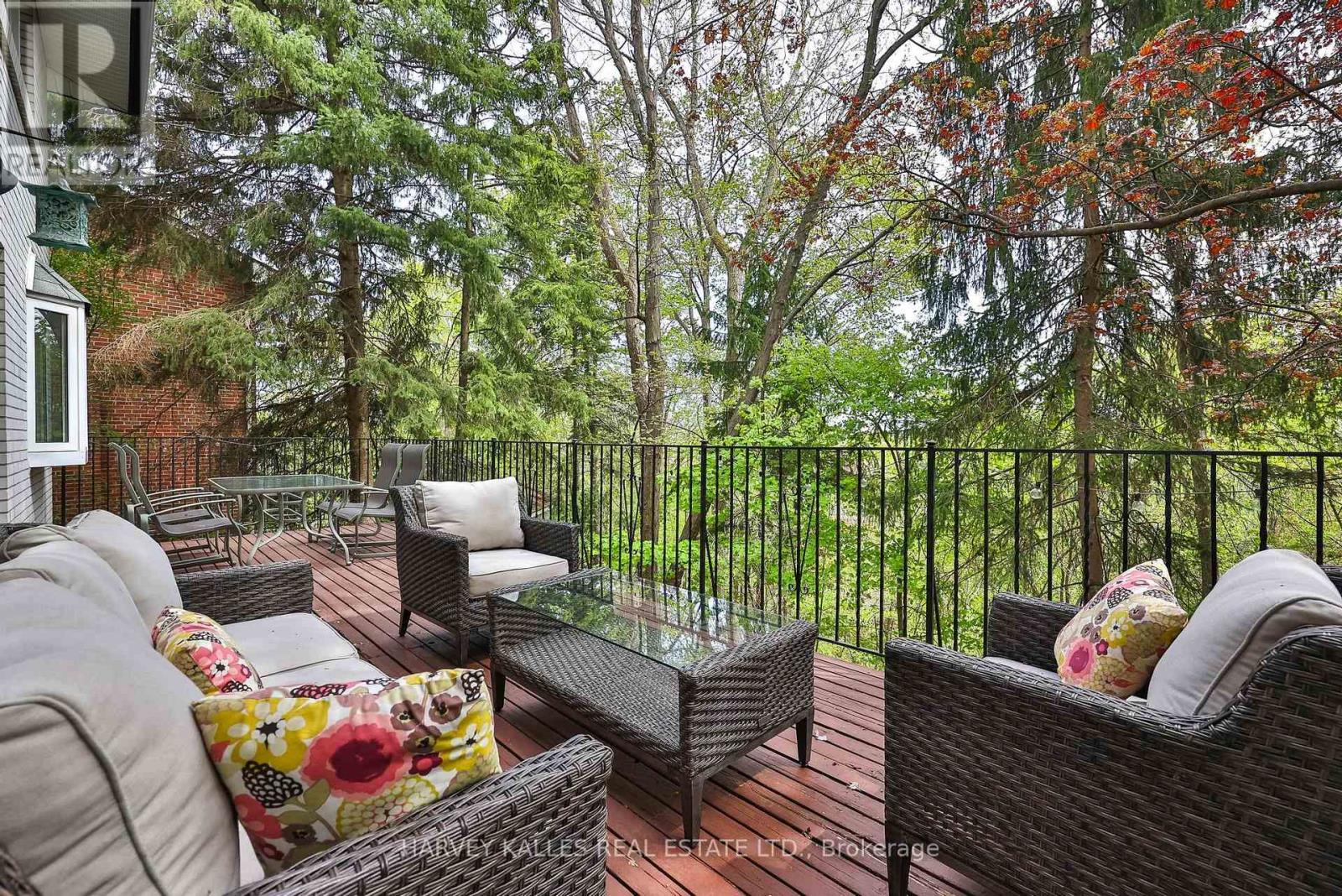 29 Warlock Crescent, Toronto, Ontario  M2K 2H8 - Photo 18 - C13128130