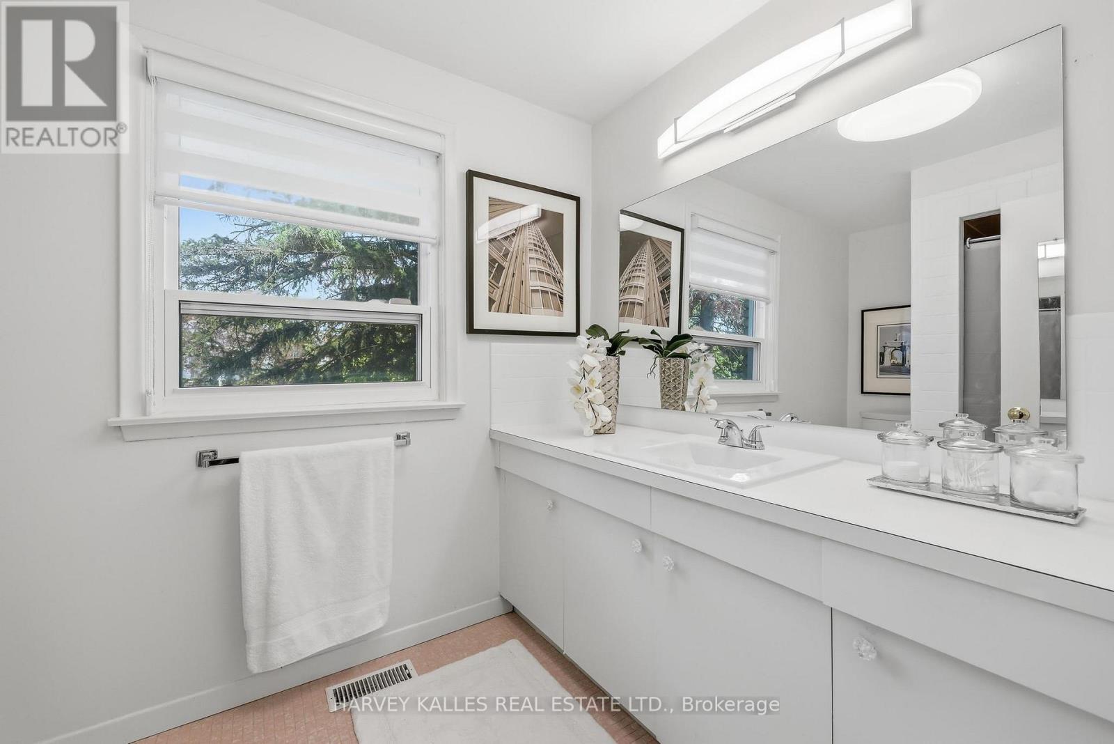 29 Warlock Crescent, Toronto, Ontario  M2K 2H8 - Photo 23 - C13128130