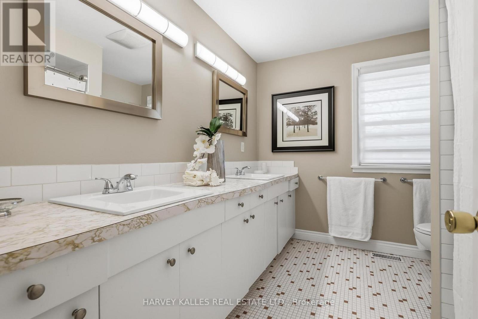 29 Warlock Crescent, Toronto, Ontario  M2K 2H8 - Photo 29 - C13128130