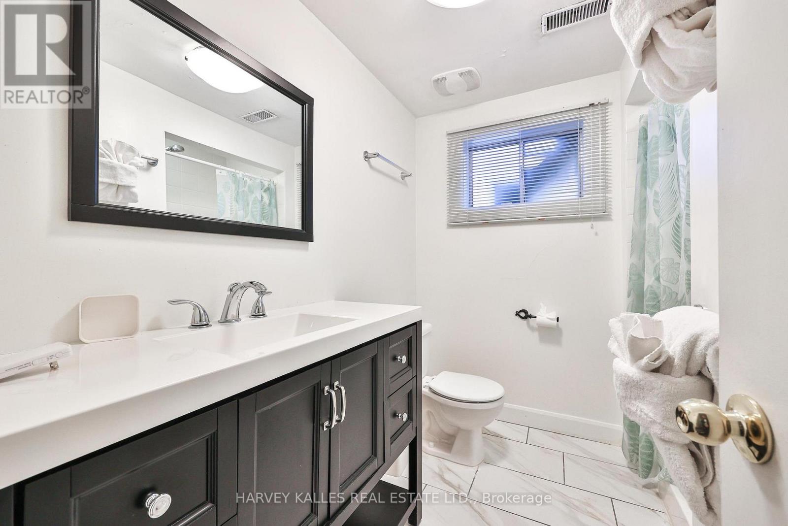 29 Warlock Crescent, Toronto, Ontario  M2K 2H8 - Photo 37 - C13128130