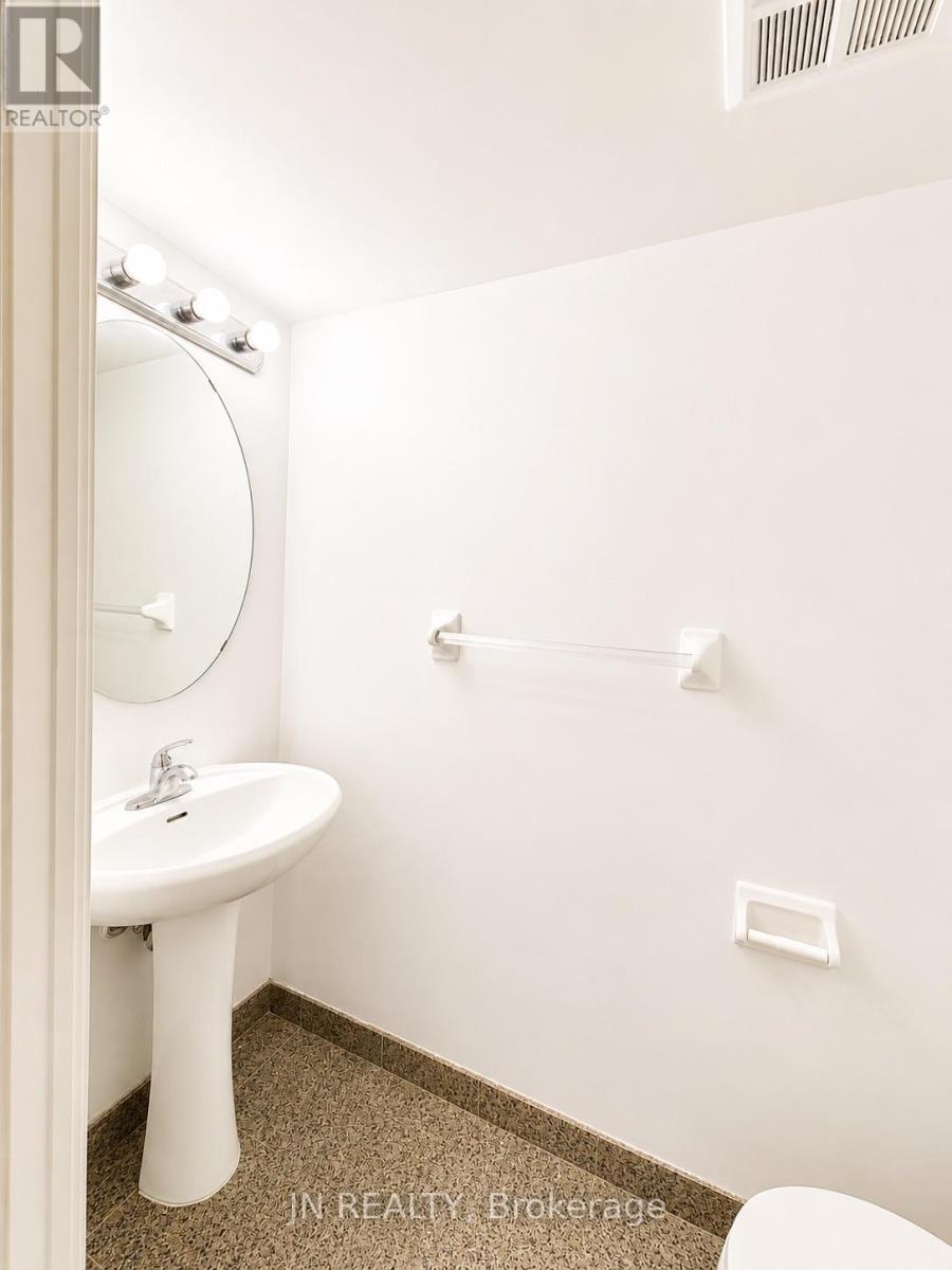202 - 55 Harrison Garden Blvd Boulevard, Toronto, Ontario  M2N 7G3 - Photo 3 - C13128262