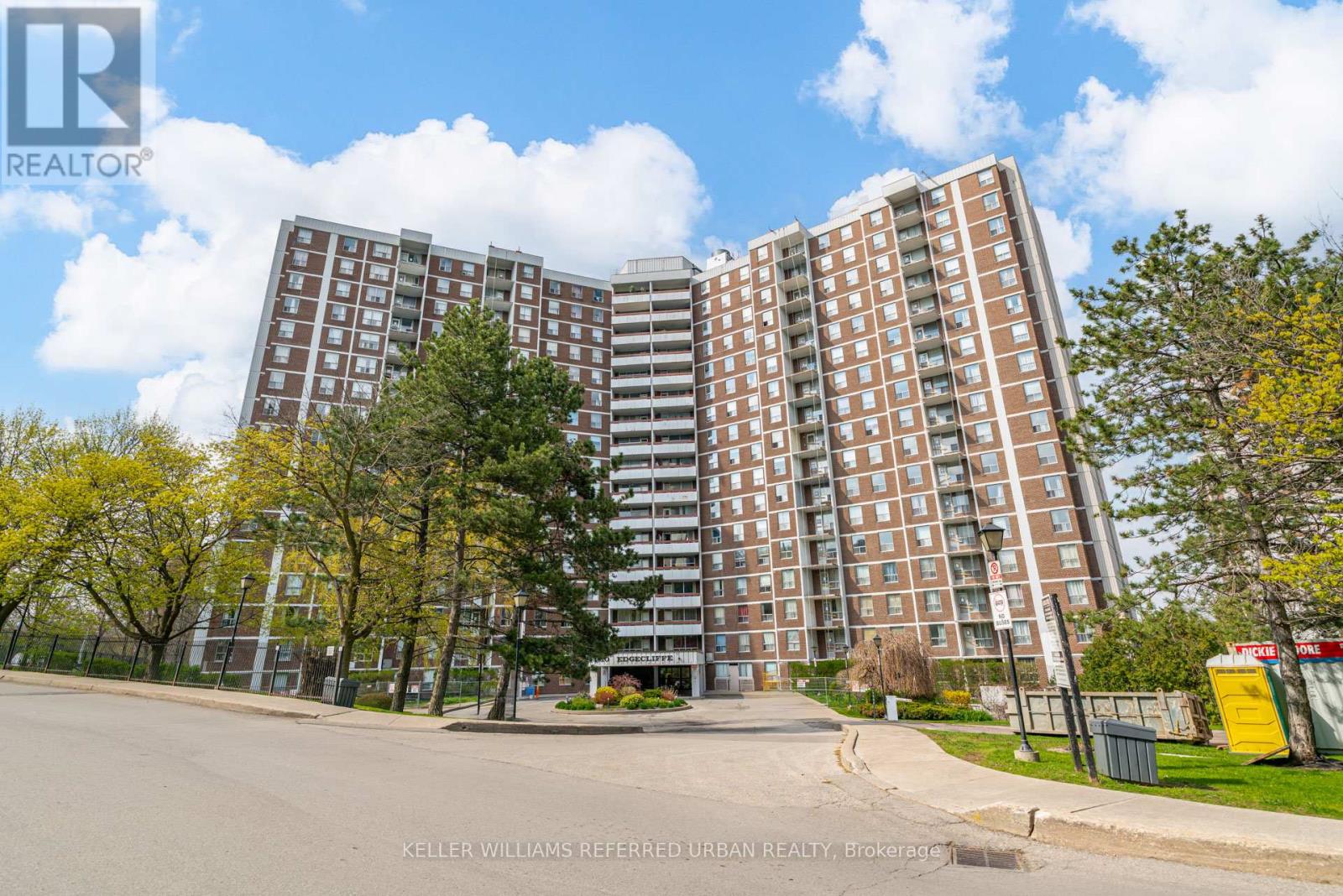 1417 - 10 Edgecliff Golfway, Toronto, Ontario  M3C 3A3 - Photo 1 - C13128306