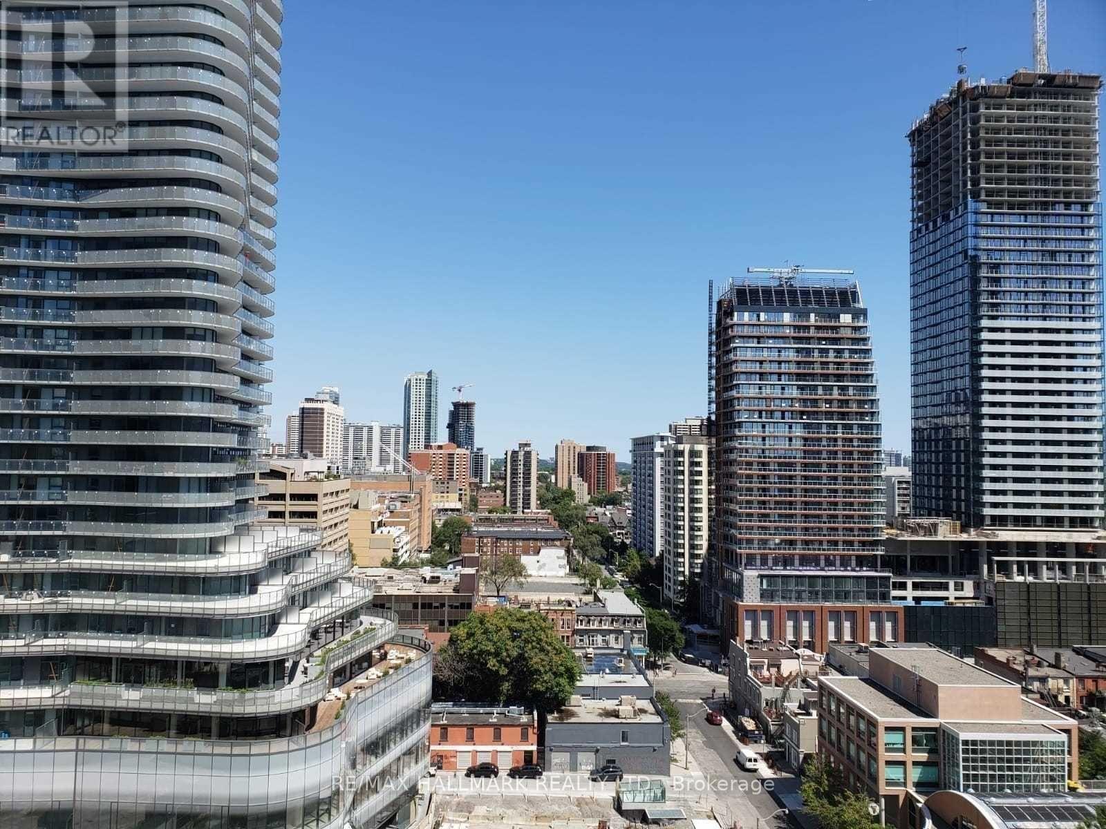 1608 - 909 Bay Street, Toronto, Ontario  M5S 3G2 - Photo 2 - C13128356